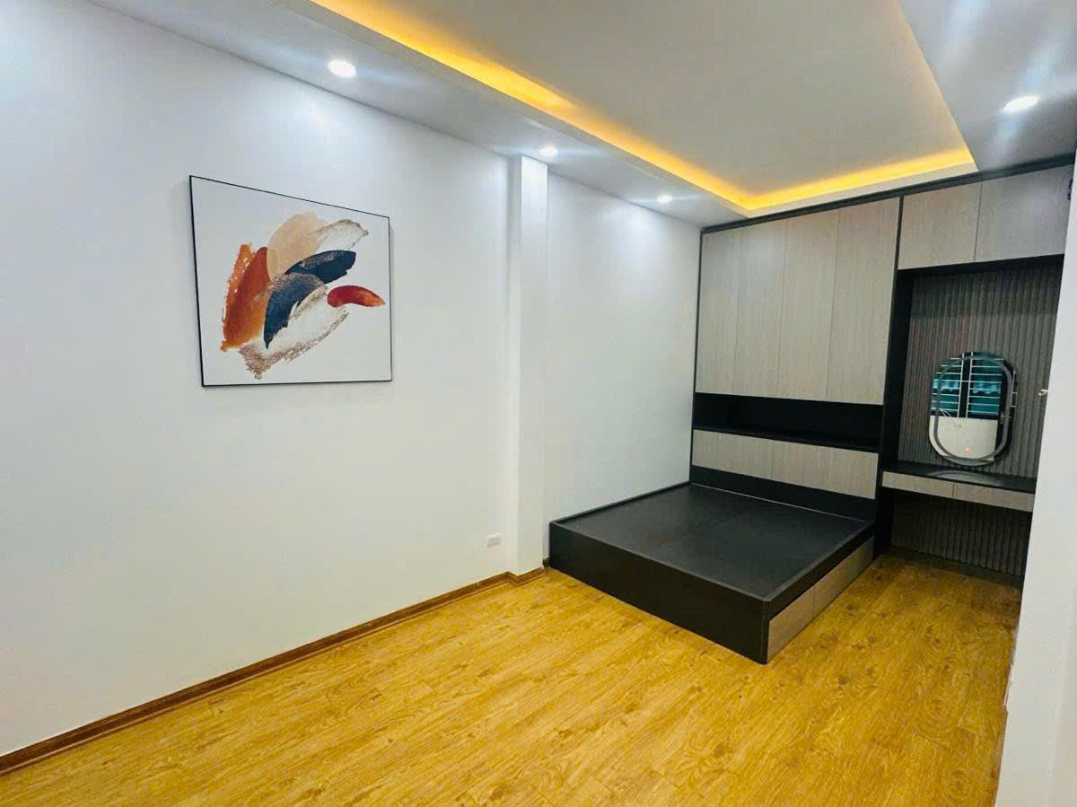 Cho thuê nhà Ngõ Hoà Bình 4 Minh Khai 5 tầng x30m2, 3PN, 12.5 Triệu - Ảnh 1